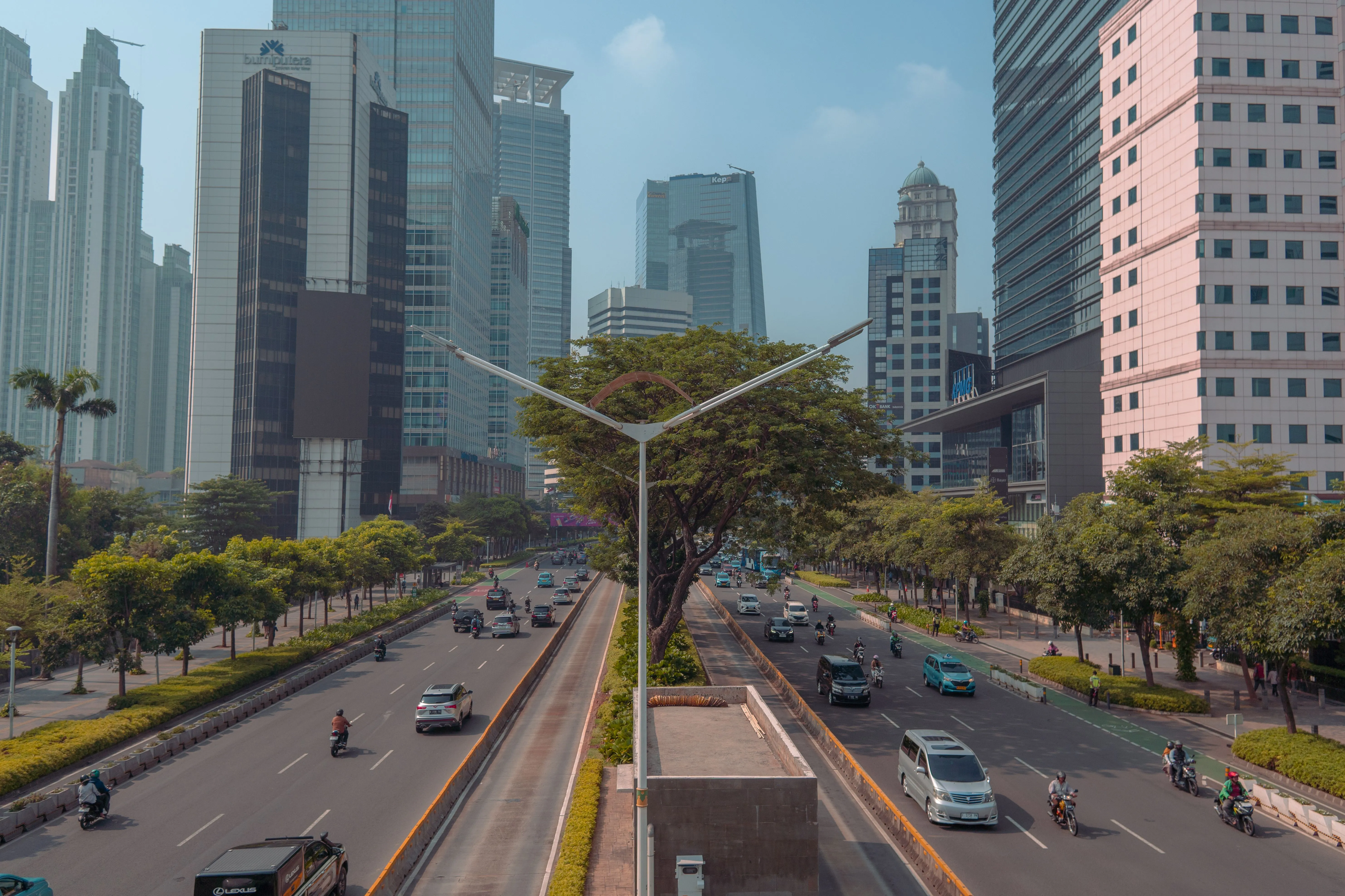 Jalur Tol Sudirman Jakarta metropolitan perjalanan eksekutif